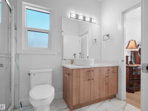 Bathroom - 320 38 Street, Edmonton, AB 
