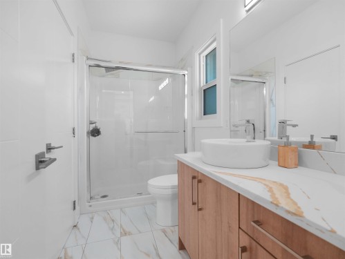 Bathroom - 320 38 Street, Edmonton, AB 