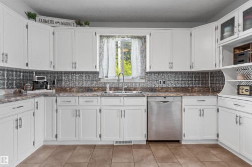 4712 49 Avenue, Drayton Valley, AB 