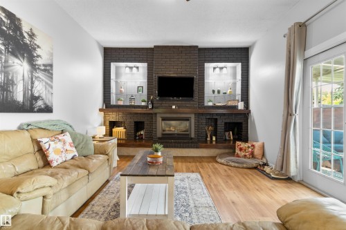 4712 49 Avenue, Drayton Valley, AB 