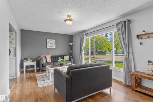 4712 49 Avenue, Drayton Valley, AB 