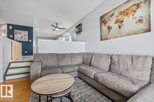 9916 93 Street, Fort Saskatchewan, AB - Indoor Photo Showing Living Room