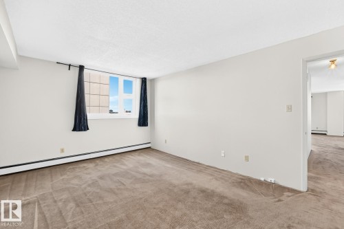 Empty room - 806 10545 Saskatchewan Drive, Edmonton, AB 