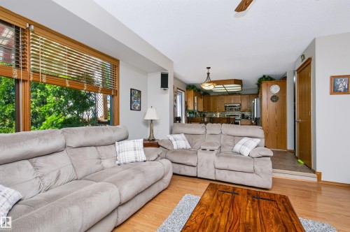 4444 30 Street, Edmonton, AB 