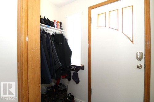 10320 79 Street Nw, Edmonton, AB - Indoor