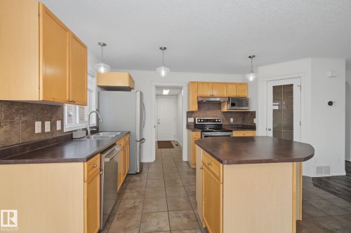 616 61 Street, Edmonton, AB 