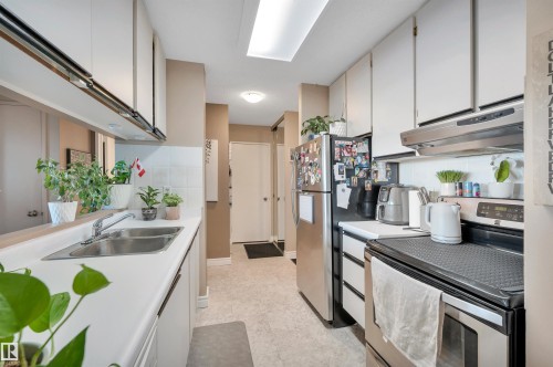 1402 9835 113 Street, Edmonton, AB 