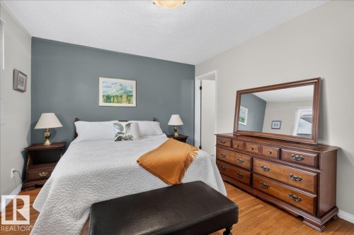 5414 17A Avenue, Edmonton, AB 