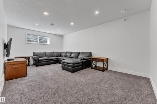 3722 Kidd Crescent, Edmonton, AB 