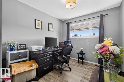 13520 67 St, Edmonton, AB 