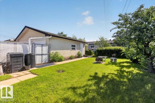 13520 67 St, Edmonton, AB 