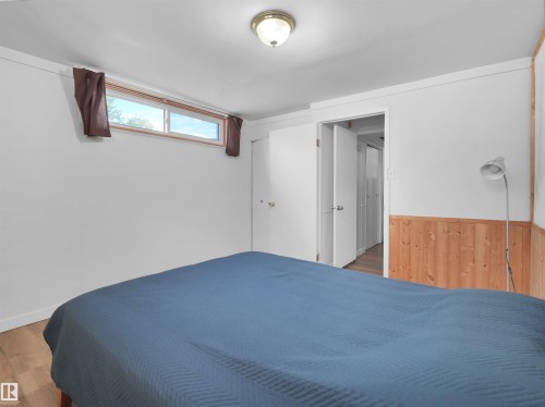 9256 75 Street, Edmonton, AB 