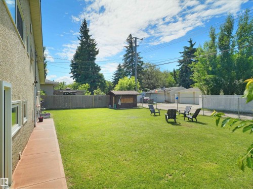 9256 75 Street, Edmonton, AB 