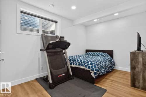 1706 Tanager Close, Edmonton, AB 