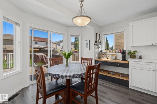 172 Galloway Wynd, Fort Saskatchewan, AB - Indoor Photo Showing Dining Room