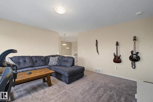 172 Galloway Wynd, Fort Saskatchewan, AB - Indoor Photo Showing Living Room