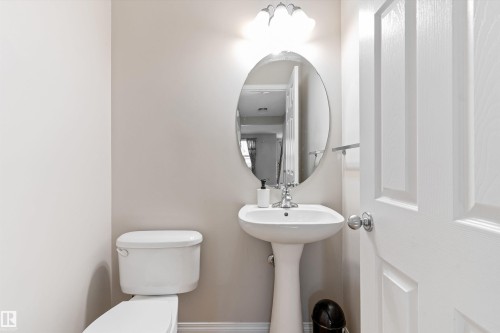 1710 Hodgson Place, Edmonton, AB - Indoor Photo Showing Bathroom