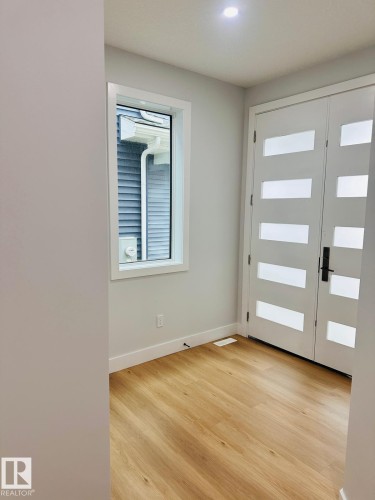 8912 Mayday Way Sw, Edmonton, AB - Indoor Photo Showing Other Room