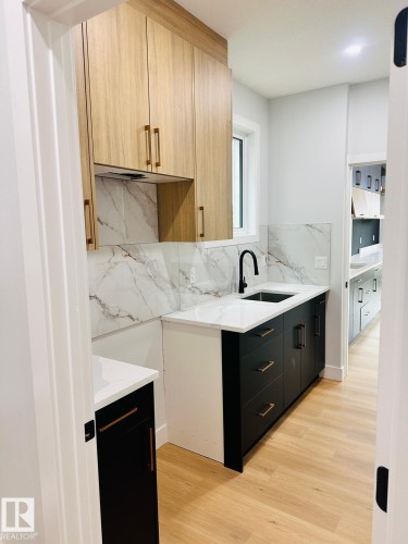 8912 Mayday Way Sw, Edmonton, AB - Indoor