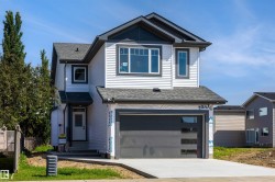 30 ELSINORE Place  Edmonton, AB T5X 0M6
