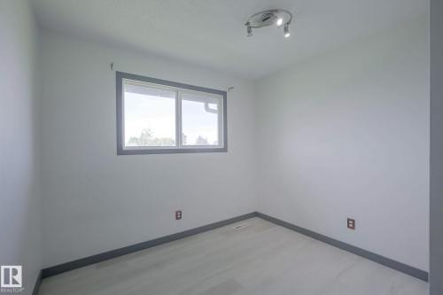 894 Millbourne Road E, Edmonton, AB 