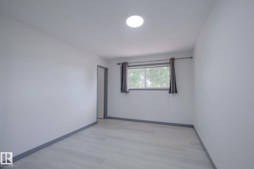 894 Millbourne Road E, Edmonton, AB 
