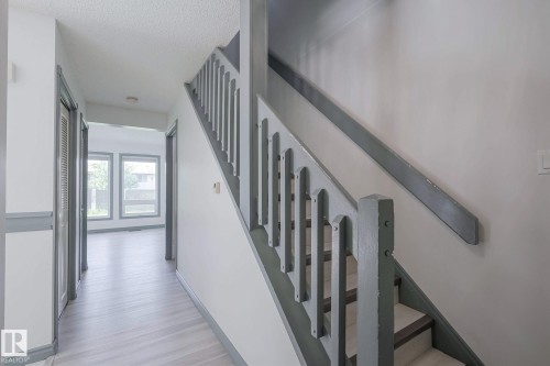 894 Millbourne Road E, Edmonton, AB 