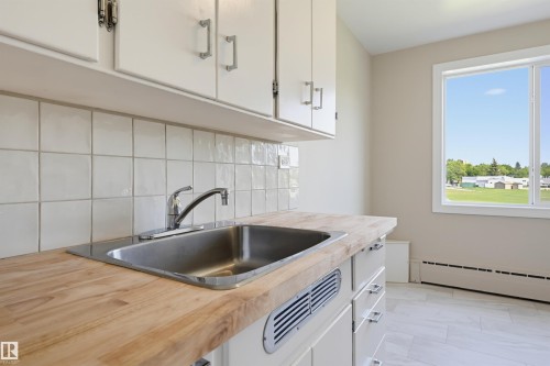 7 7307 118 Street, Edmonton, AB 