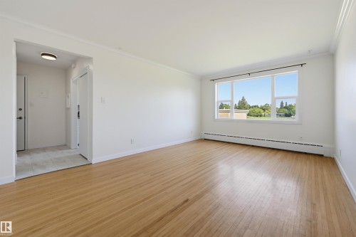 7 7307 118 Street, Edmonton, AB 