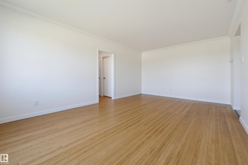7 7307 118 Street, Edmonton, AB 