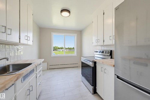 7 7307 118 Street, Edmonton, AB 