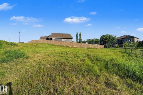 27 Lakeshore Cove, Beaumont, AB 