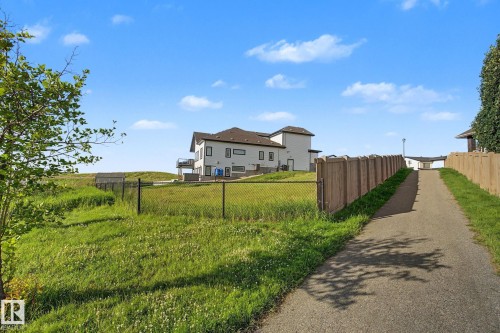 27 Lakeshore Cove, Beaumont, AB 