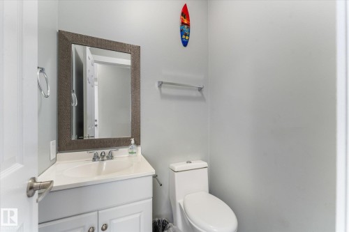 #9 305 Calahoo Rd, Spruce Grove, AB - Indoor Photo Showing Bathroom