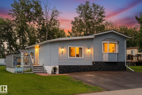 #9 305 Calahoo Rd, Spruce Grove, AB - Outdoor