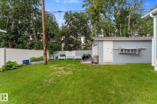 #9 305 Calahoo Rd, Spruce Grove, AB - Outdoor