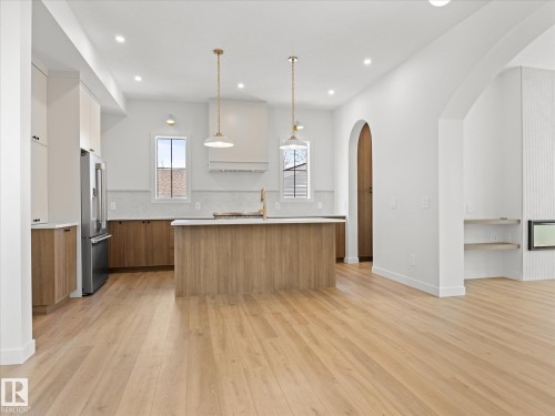 6303 109B Avenue, Edmonton, AB - Indoor Photo Showing Kitchen