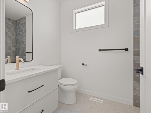 6303 109B Avenue, Edmonton, AB - Indoor Photo Showing Bathroom