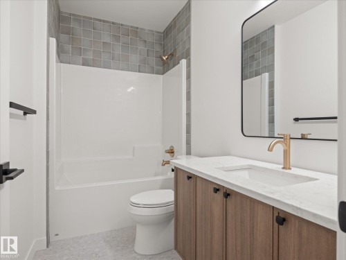 6303 109B Avenue, Edmonton, AB - Indoor Photo Showing Bathroom