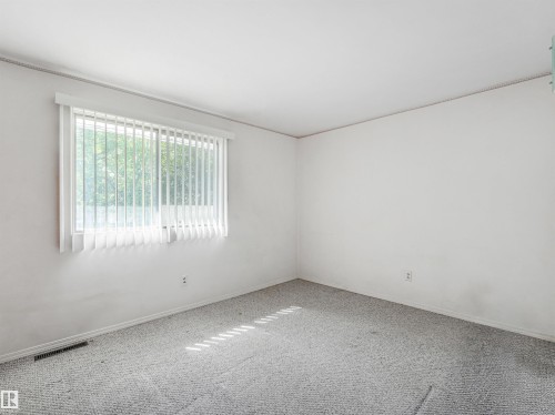 10904 100 Avenue, Fort Saskatchewan, AB - Indoor Photo Showing Other Room