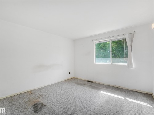 10904 100 Avenue, Fort Saskatchewan, AB - Indoor Photo Showing Other Room