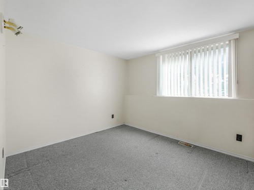 10904 100 Avenue, Fort Saskatchewan, AB - Indoor Photo Showing Other Room