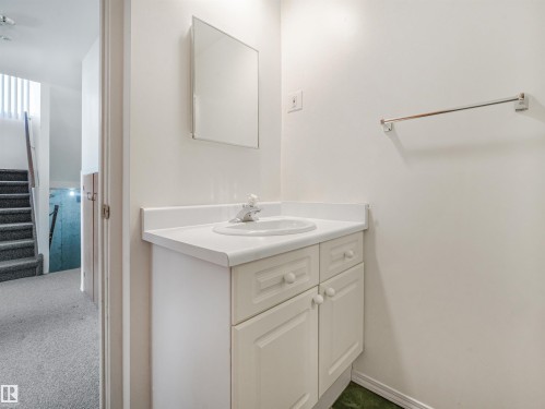 10904 100 Avenue, Fort Saskatchewan, AB - Indoor Photo Showing Bathroom