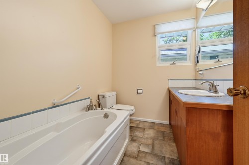 9247 148 Street, Edmonton, AB 