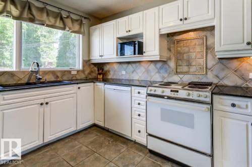 14412 85 Ave, Edmonton, AB 