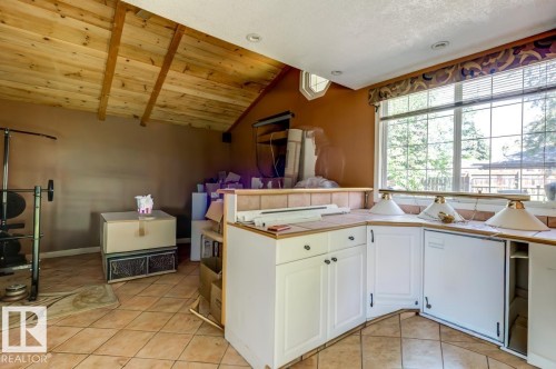 14412 85 Ave, Edmonton, AB 