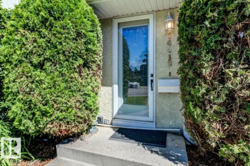 14412 85 Ave, Edmonton, AB 