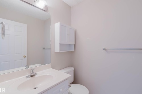 1641 Forbes Way, Edmonton, AB - Indoor Photo Showing Bathroom