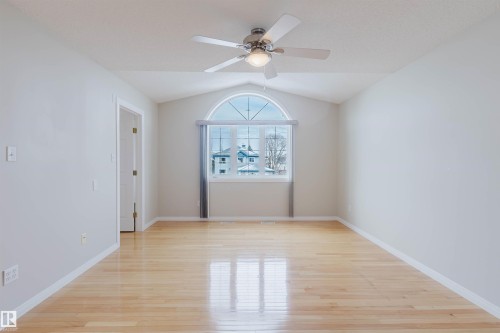 1641 Forbes Way, Edmonton, AB - Indoor Photo Showing Other Room