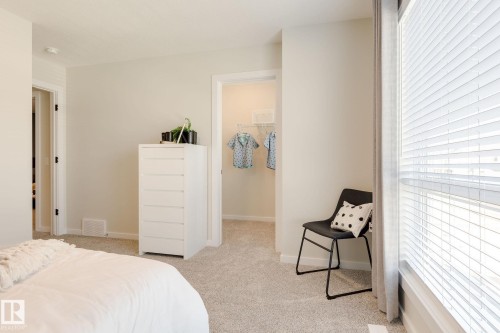 81 Rosa Crescent, St. Albert, AB - Indoor Photo Showing Bedroom